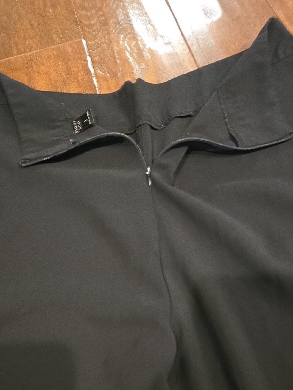 Emery Rose Wide Leg Flowy Pants in Black - Picture 8 of 10